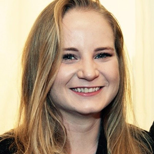 Sarah L. Pongrace